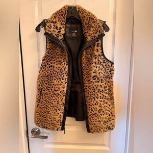 - Faux Fur Leopard Vest